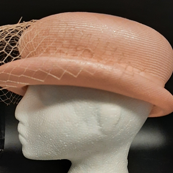 Pretty Pink Summer Women's Hat with Band Bow & Veil Short Brim Vintage - Picture 4 of 8